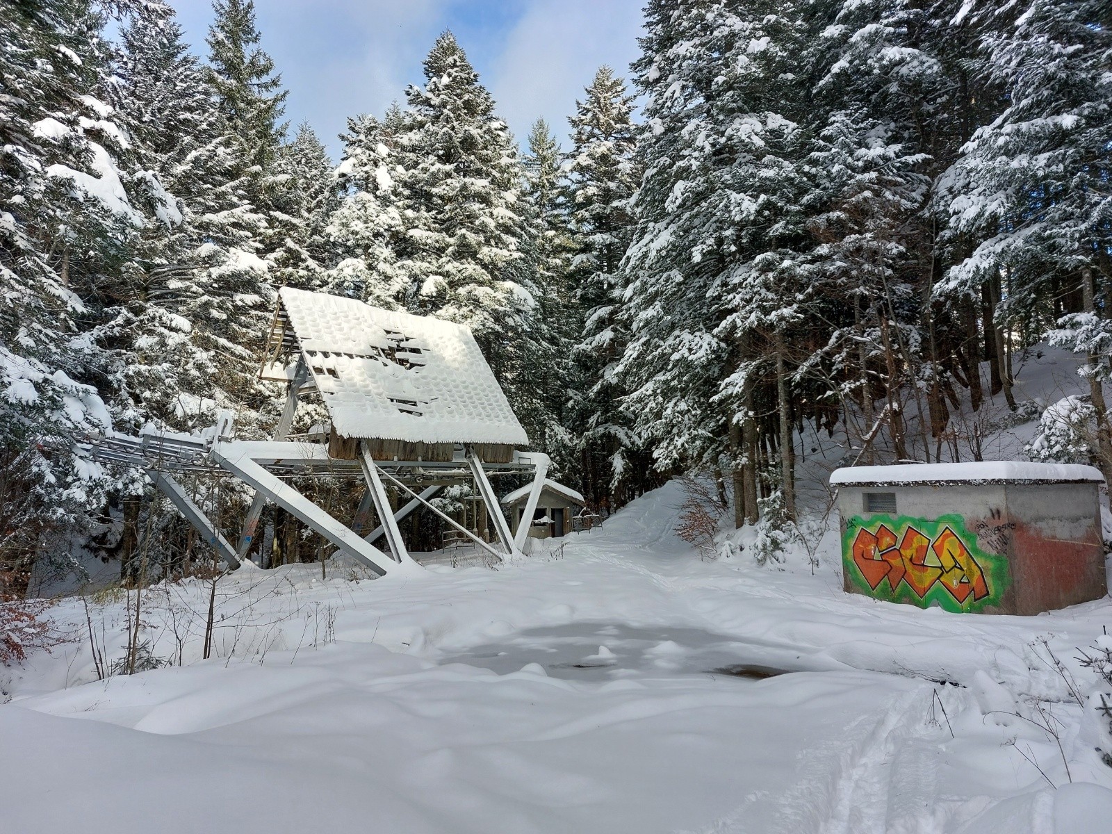 #8 La gare du bas du télésiège La gare du bas du télésiège