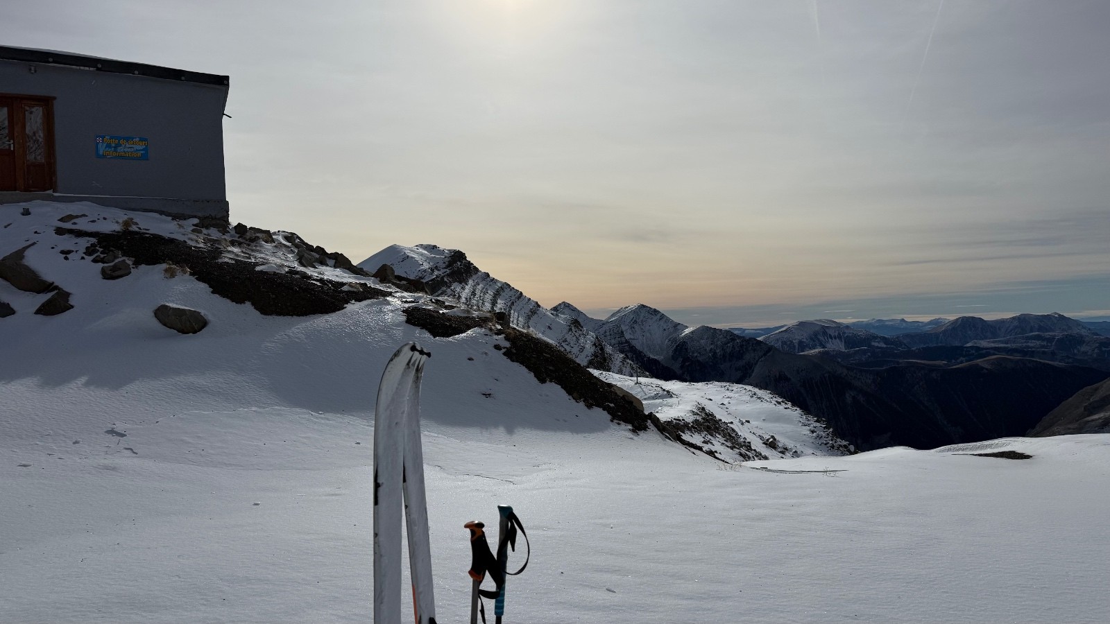  La dépression commence à arriver dans le ciel du zéroquatre 