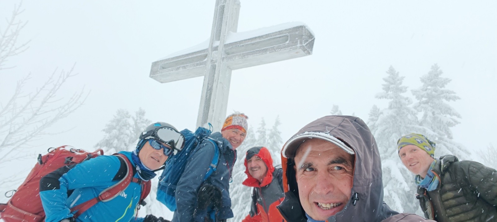 #6 L L'équipe du jour à la croix