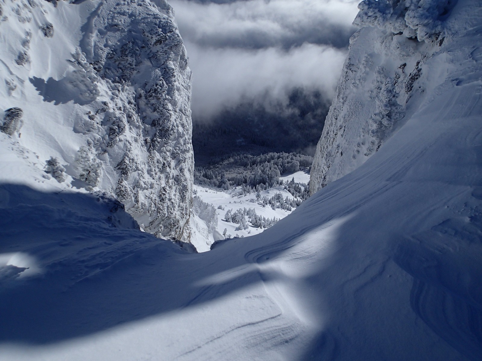 Toujours plus impressionnante en hiver qu'en été cette brèche ! 
