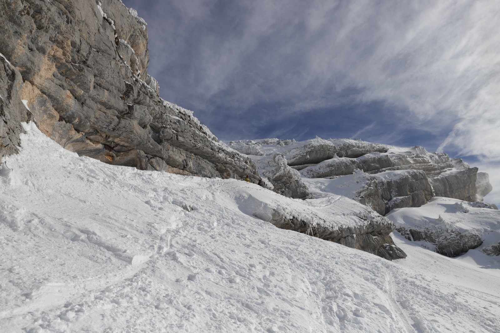 Le passage cablé est bien rempli !