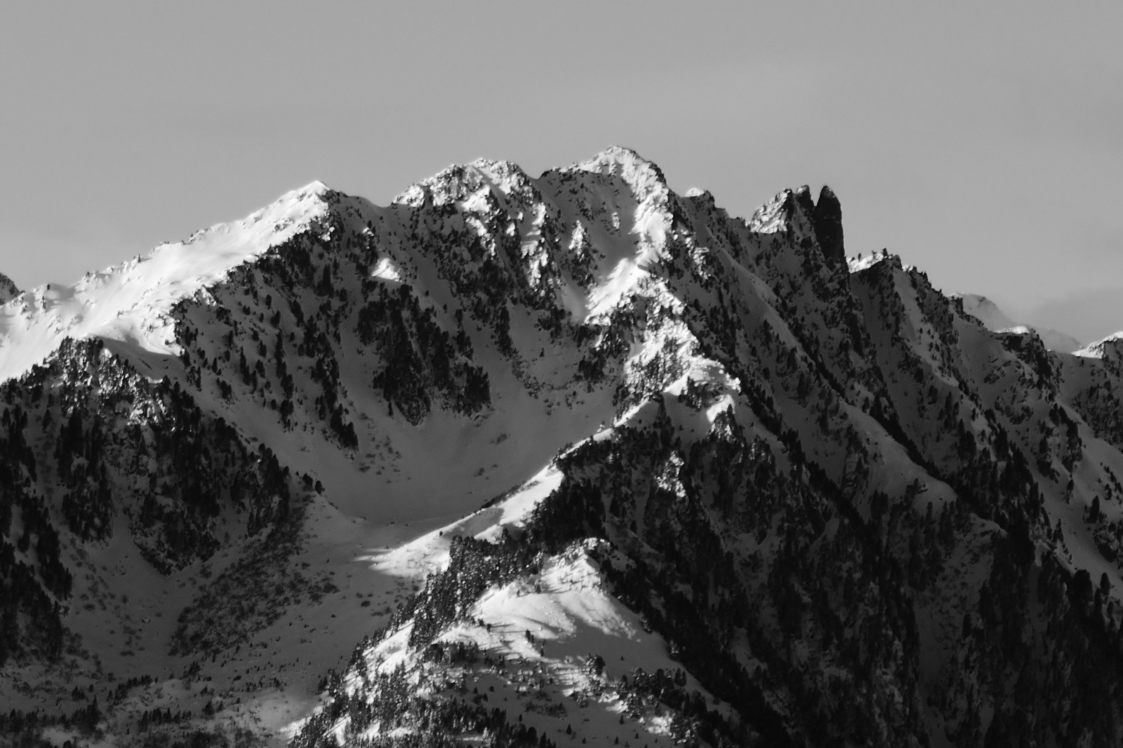  Côté Clocher des Pères.