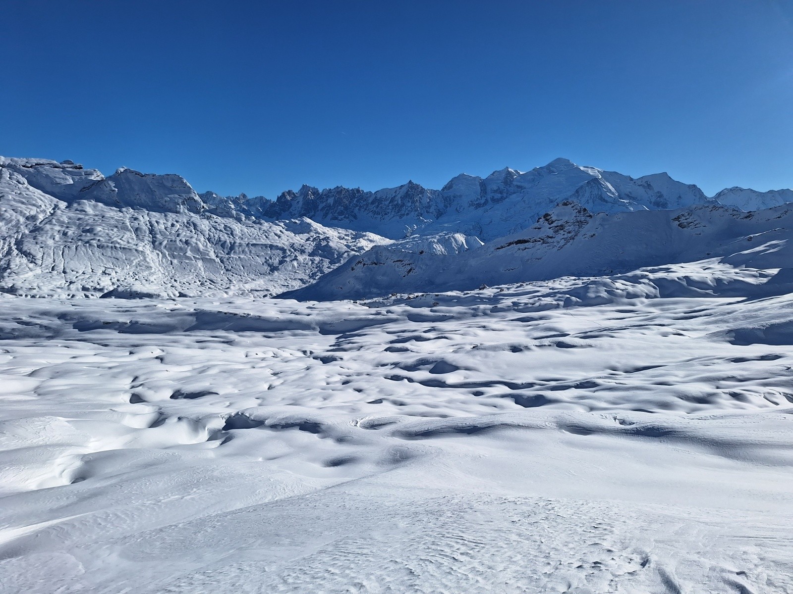 #4 Côté Salles depuis les Platières... tout vierge, donc forcément, ça fait envie! Côté Salles depuis les Platières... tout vierge, donc forcément, ça fait envie!