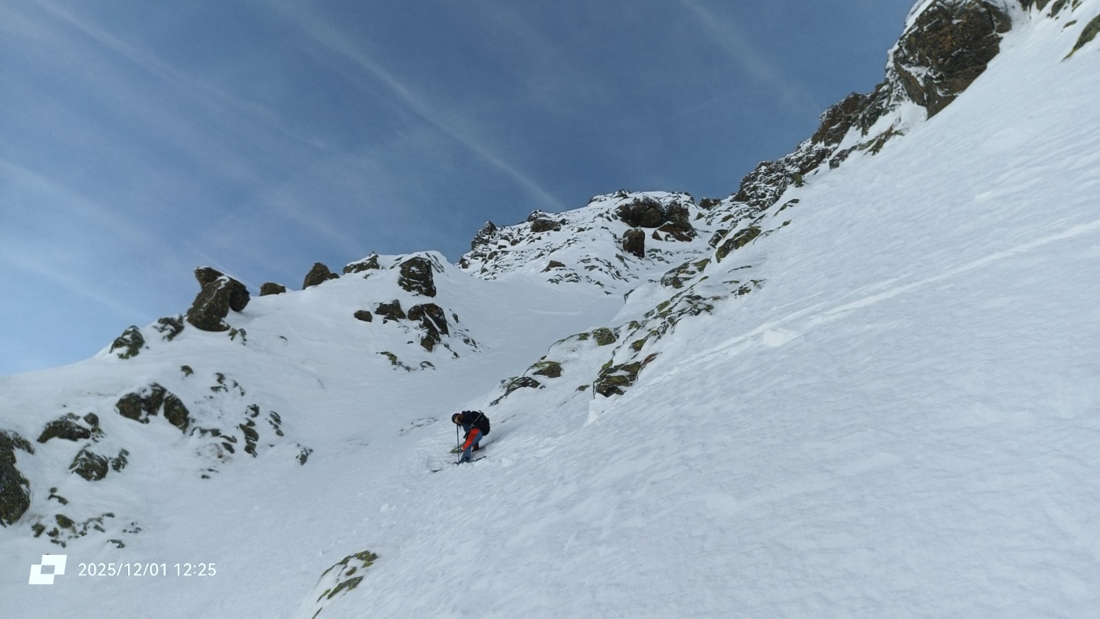 #16 Le ressaut à plus de 45° mal enneigé Le ressaut à plus de 45° mal enneigé