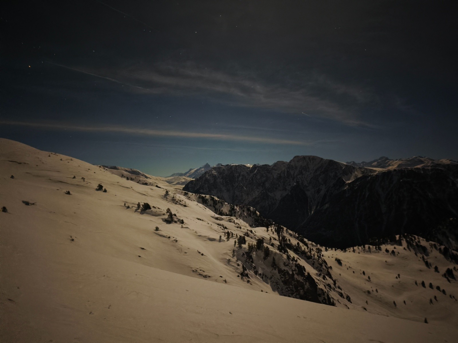  Mode nocturne, mais filtre leica vibrant rendant les couleur trop chaude dans certains cas.
