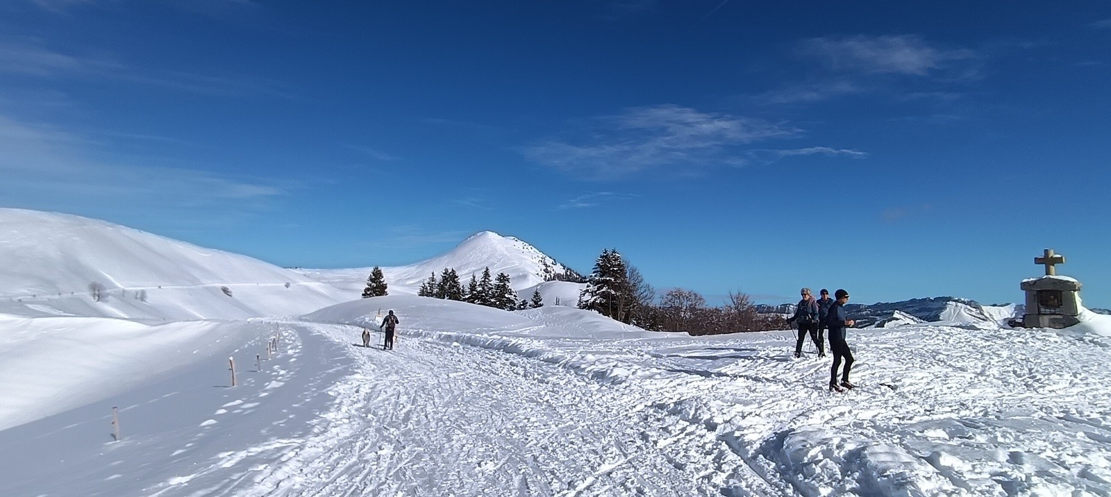  L'oratoire, Charmant Som au fond 