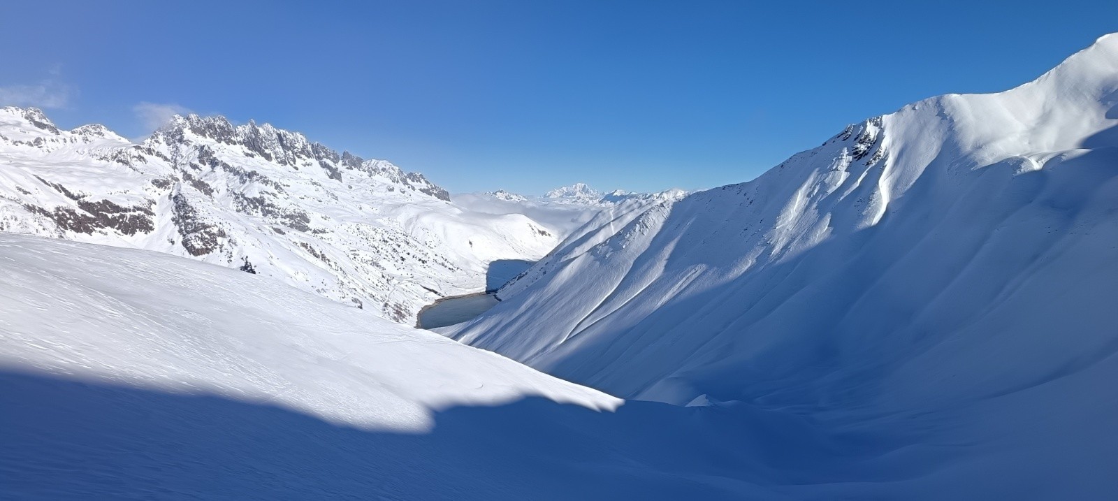 Vue sur Gd Maison en montant 
