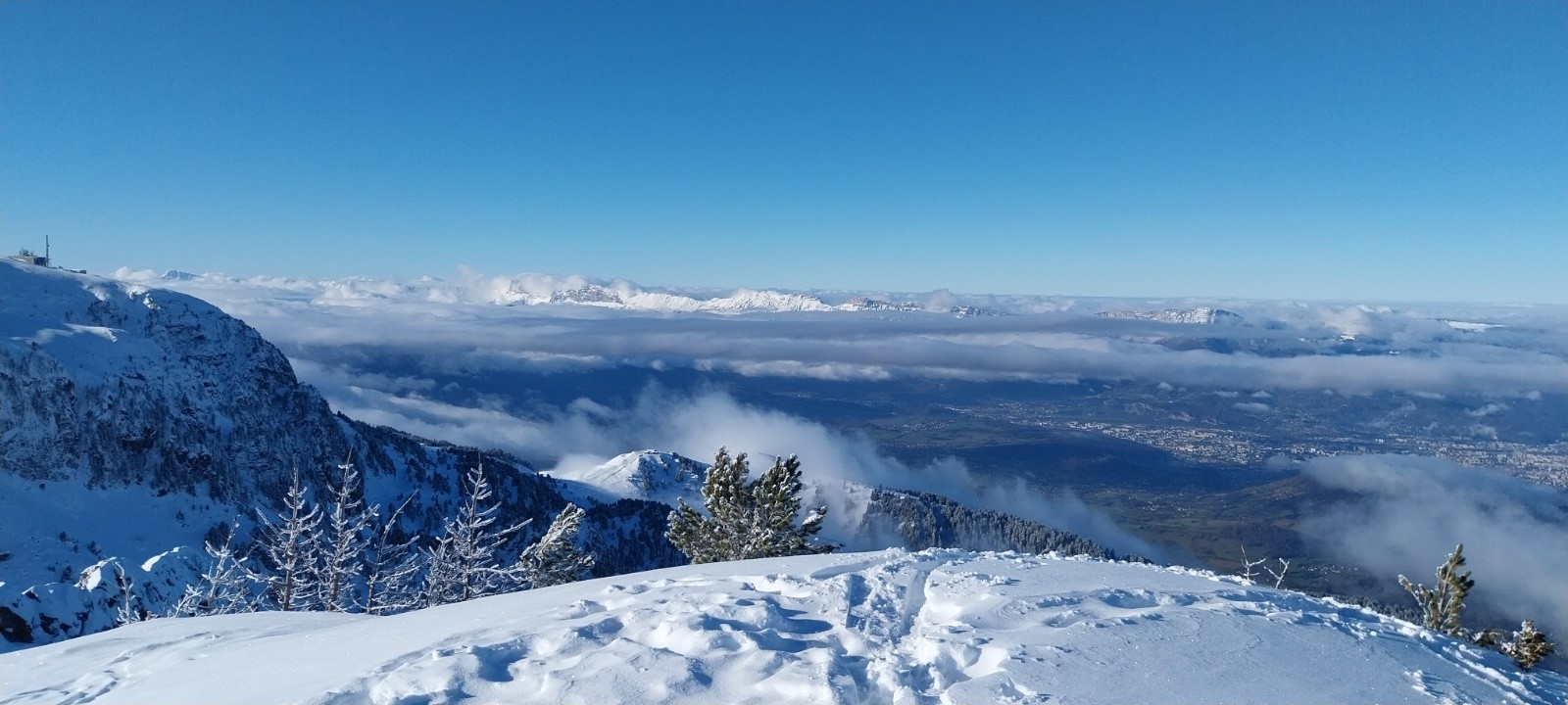  La mer nuage disparait avant de revenir en force