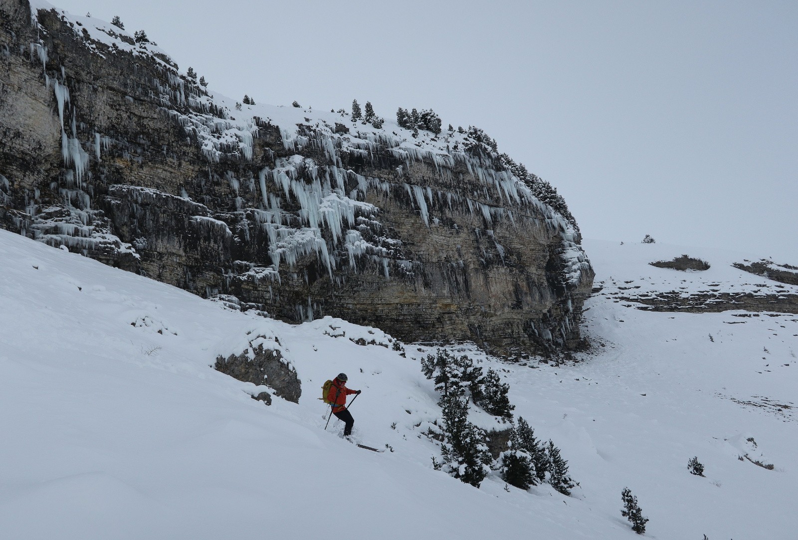 Descente vers la cabane de la Rama