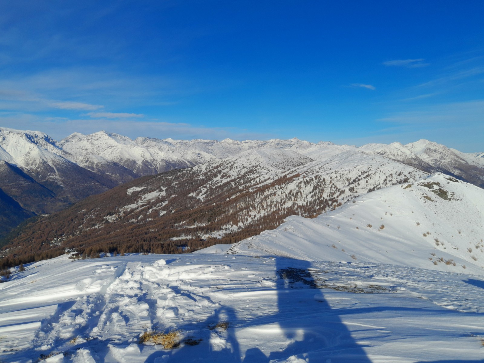 #21 Du Monte Triplex, le chemin parcouru avec à droite le Moncrons et plus au centre le Genevris Du Monte Triplex, le chemin parcouru avec à droite le Moncrons et plus au centre le Genevris
