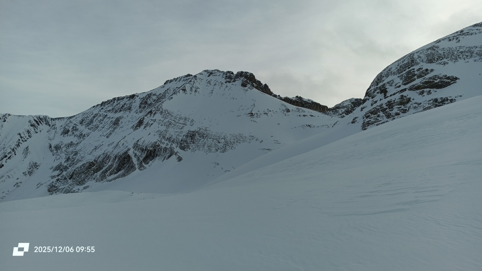 La belle face WNW du Wildhorn (4.2) 