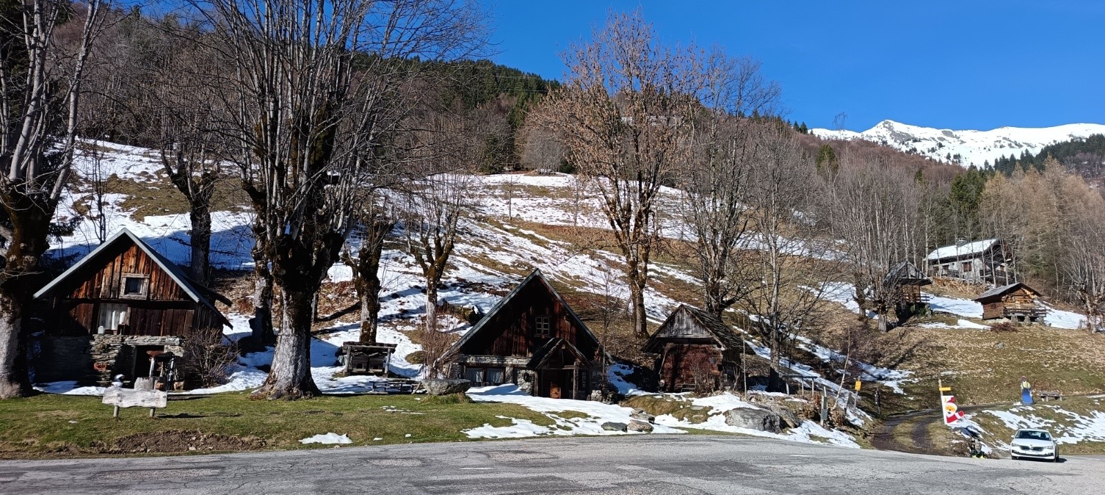 #10 Les Mazots typiques du départ Les Mazots typiques du départ