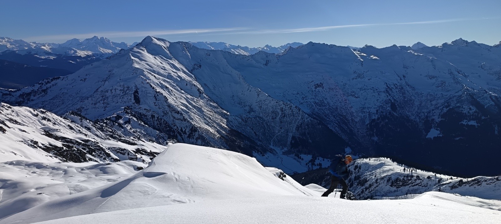 #4 Massif de la Lauzière avec le Bellachat à Gauche Massif de la Lauzière avec le Bellachat à Gauche