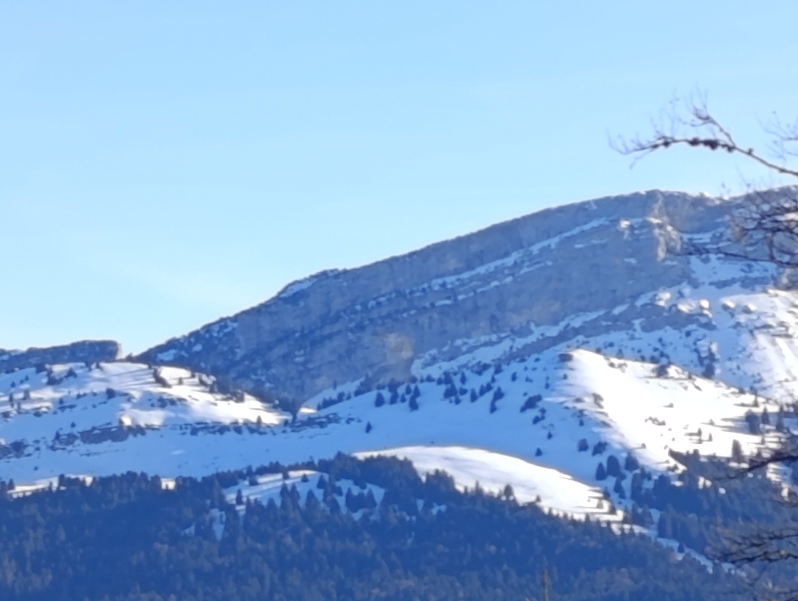 #2 La tâche jaune de l La tâche jaune de l'éboulement du trou du Glaz