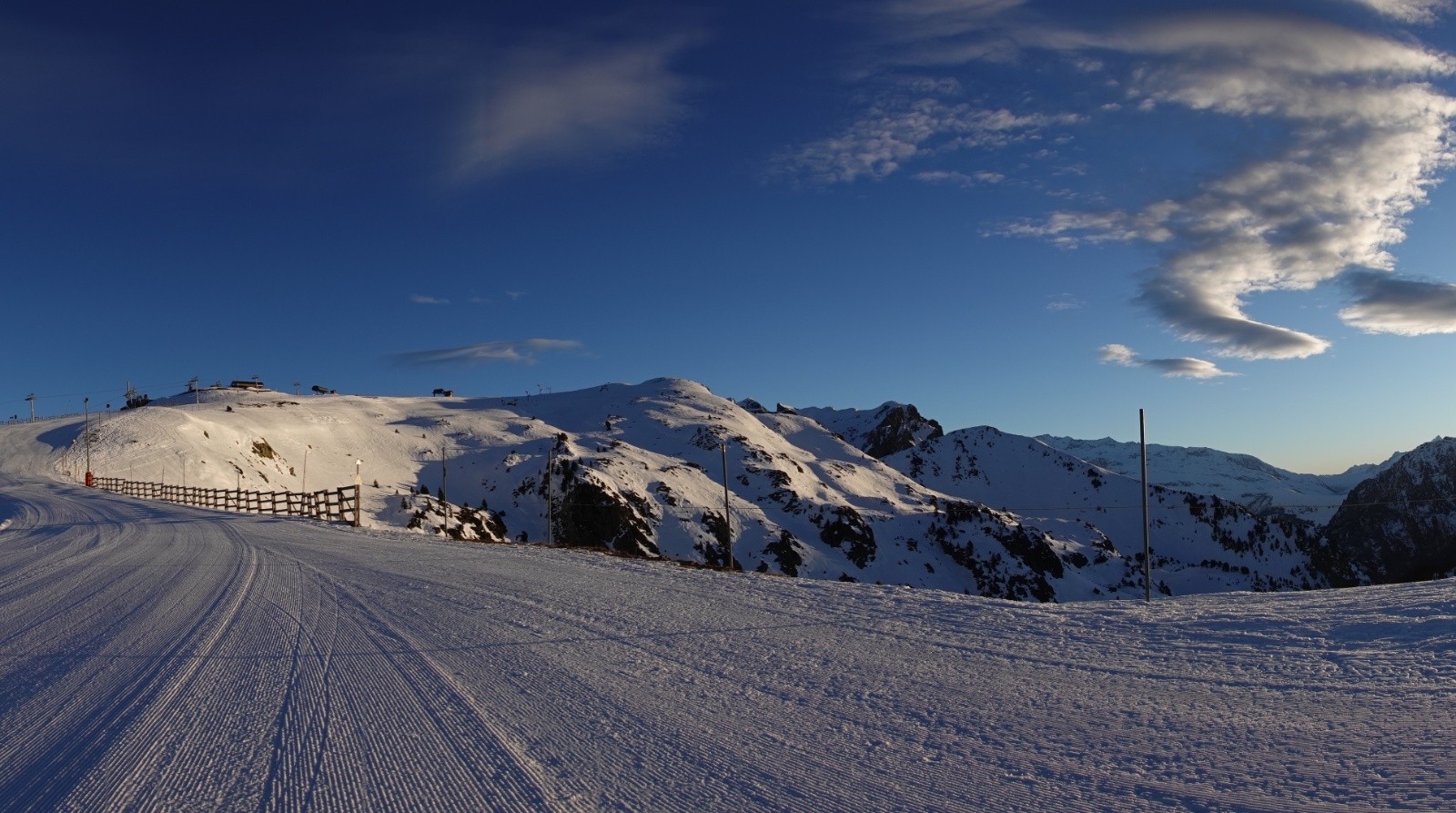 #6 Le soleil arrive à la Croix Le soleil arrive à la Croix