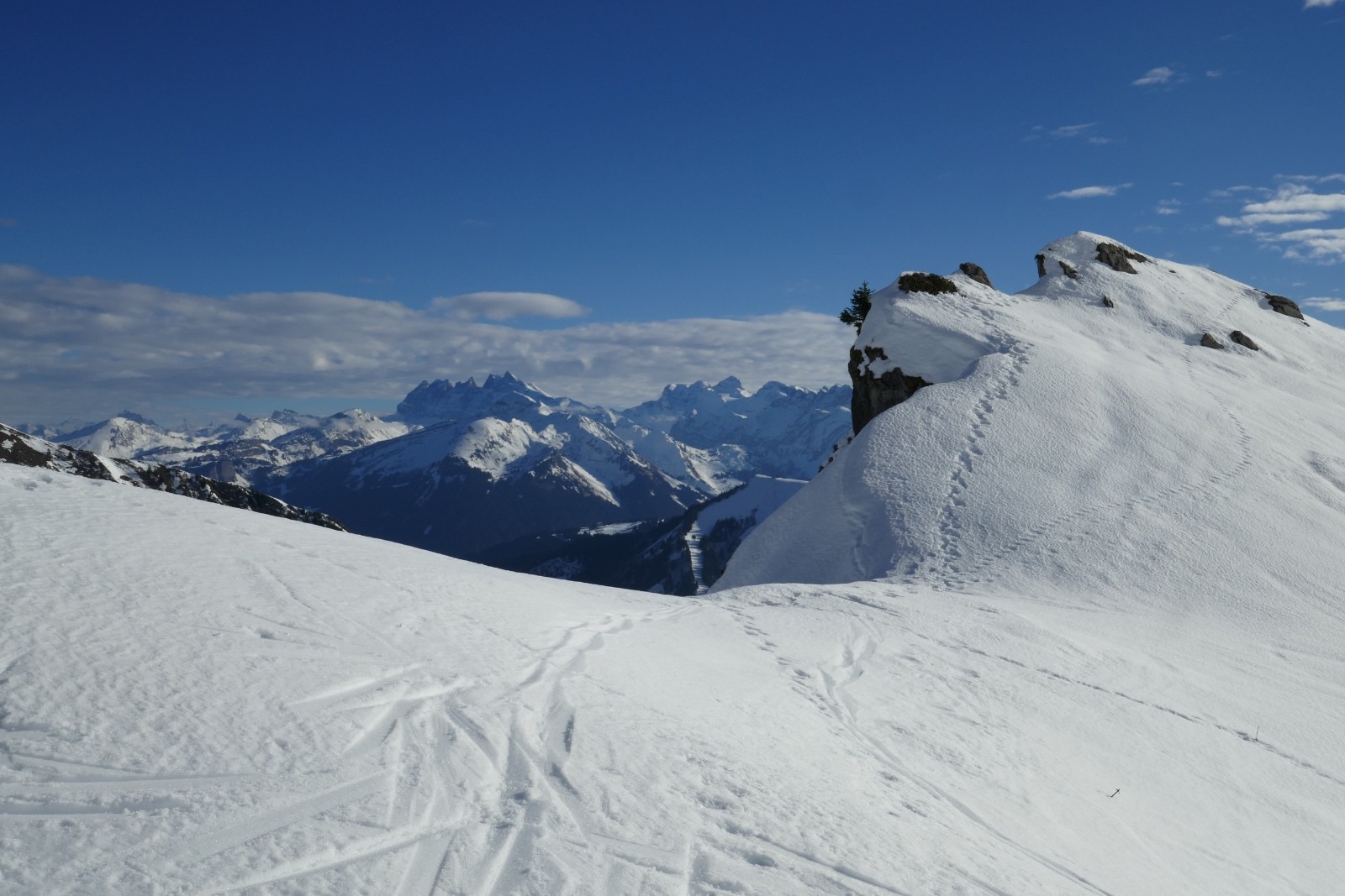 #10 vue vers les Dents du Midi vue vers les Dents du Midi