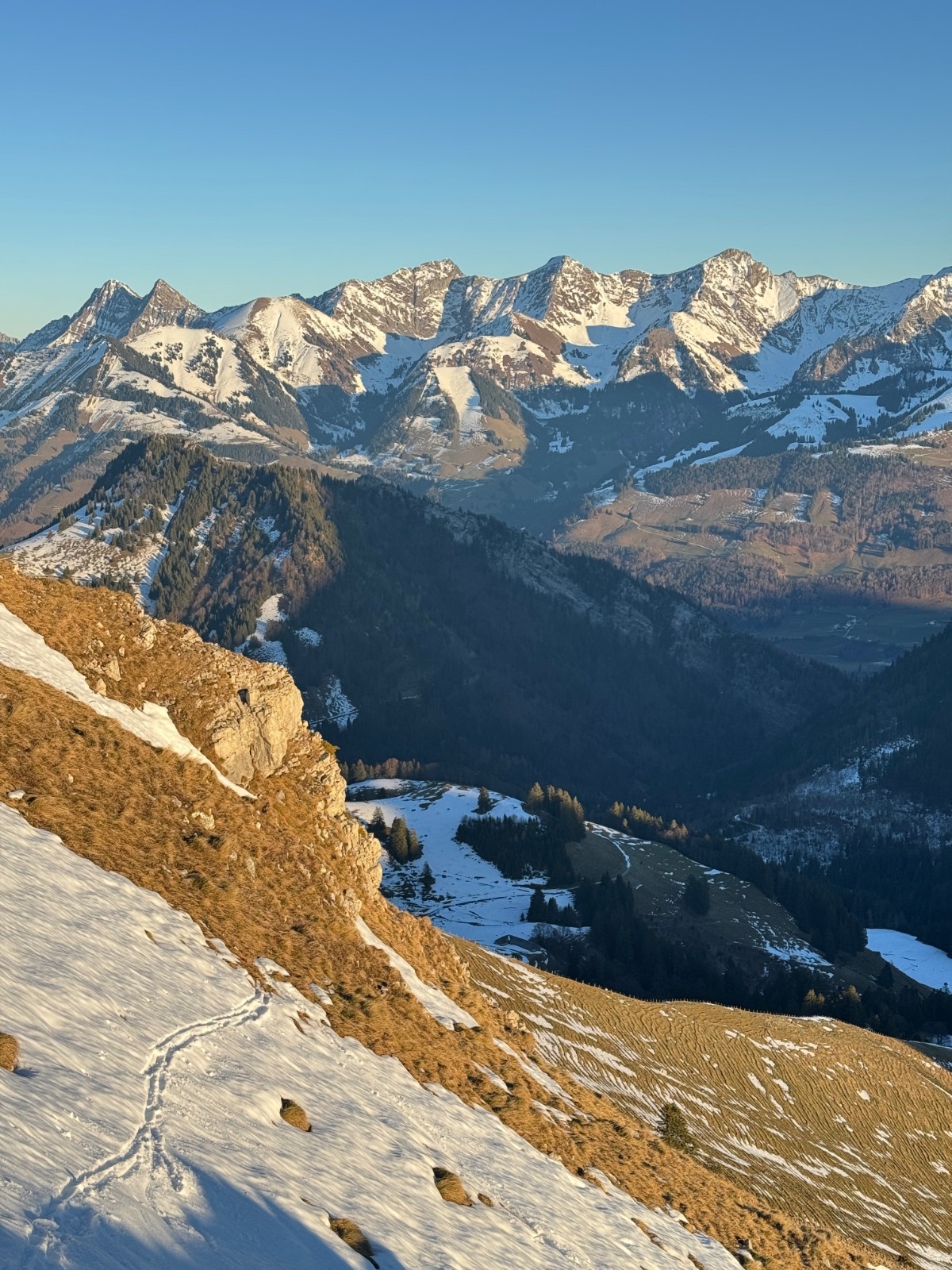 Montagnes de l'Intyamon