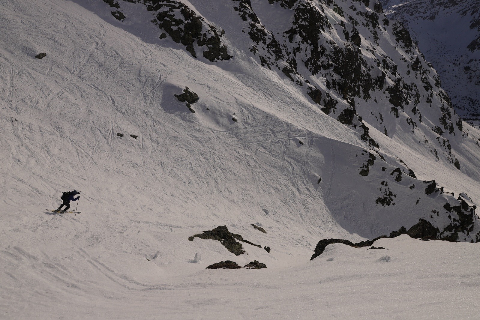 #5 Vincent dans le couloir SW de descente Vincent dans le couloir SW de descente