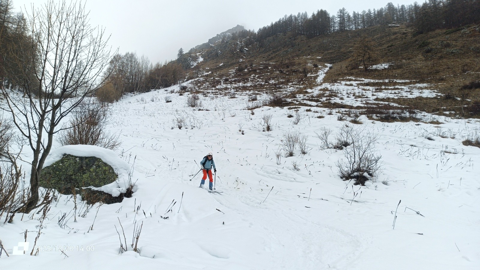 En bas c'est juste !&nbsp; 