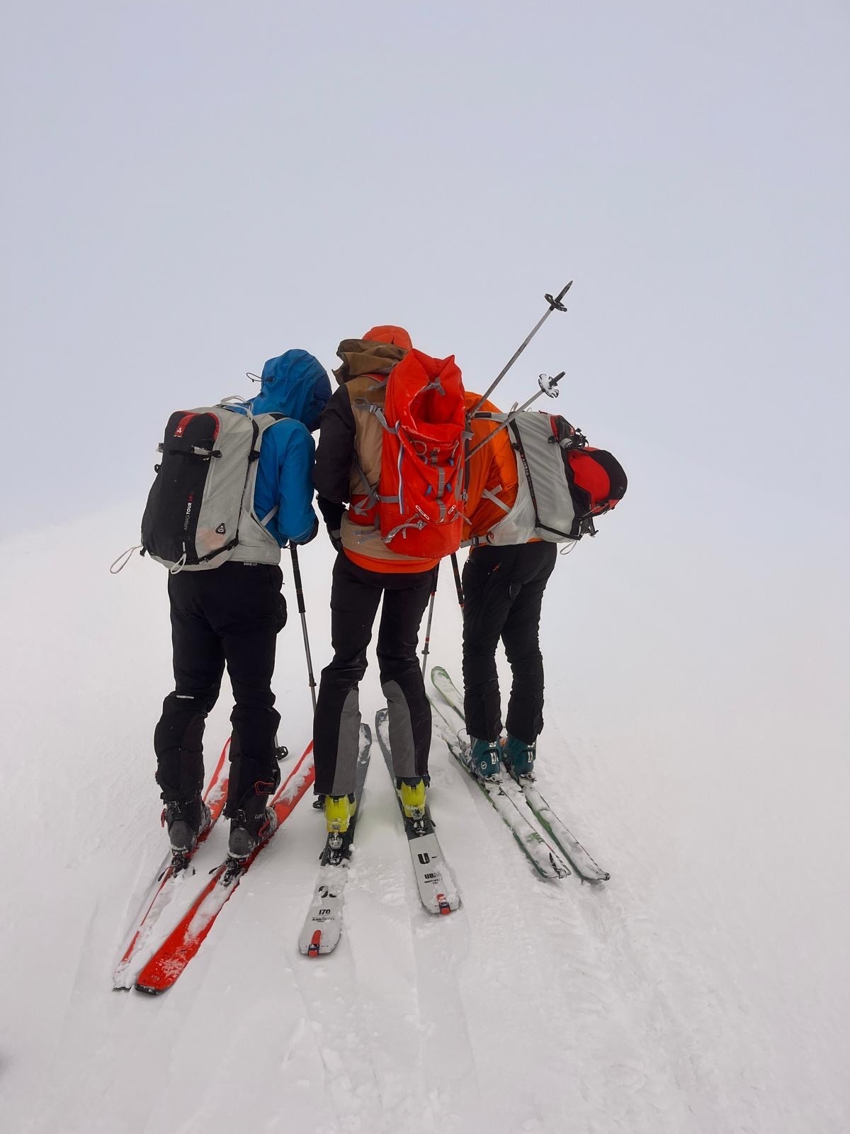 #11 J2: conciliabule en jour blanc J2: conciliabule en jour blanc
