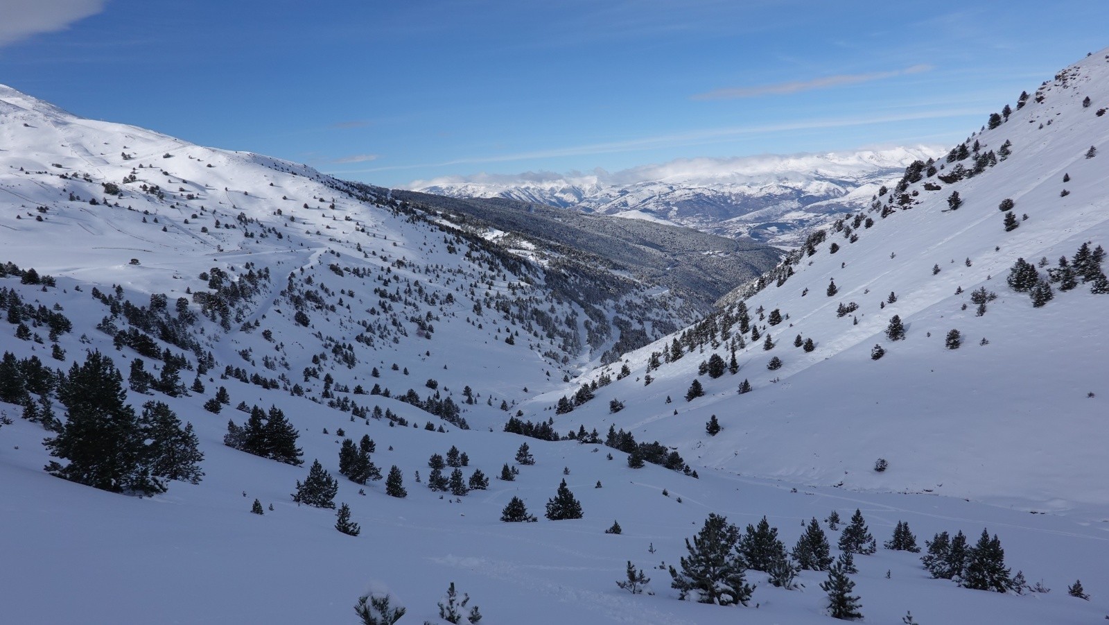 Coup d'œil dans le rétro depuis le parking de Cotzé
