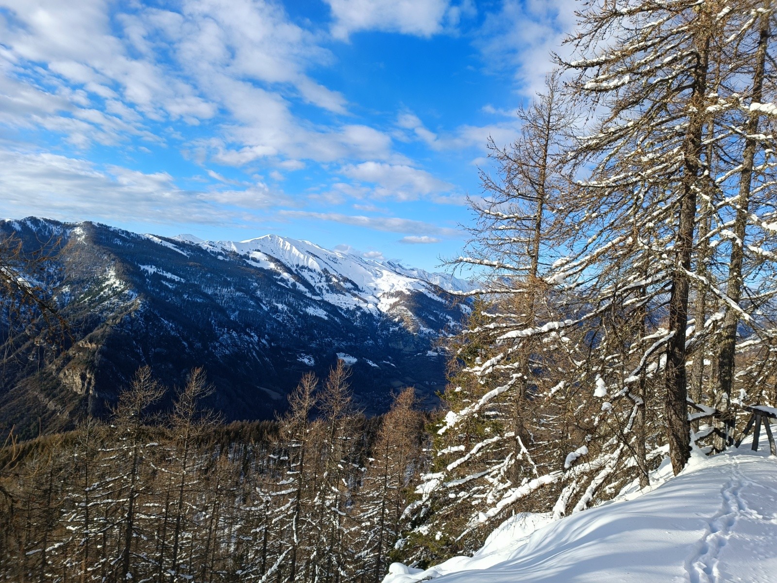 au dessous de 1700, quelque soit le versant, point de salut... la pluie a tout emporté&nbsp;