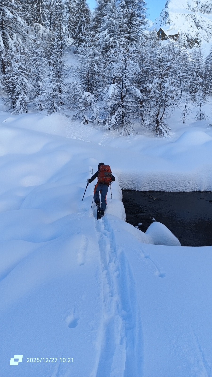 Une idée de l'épaisseur dans le secteur 