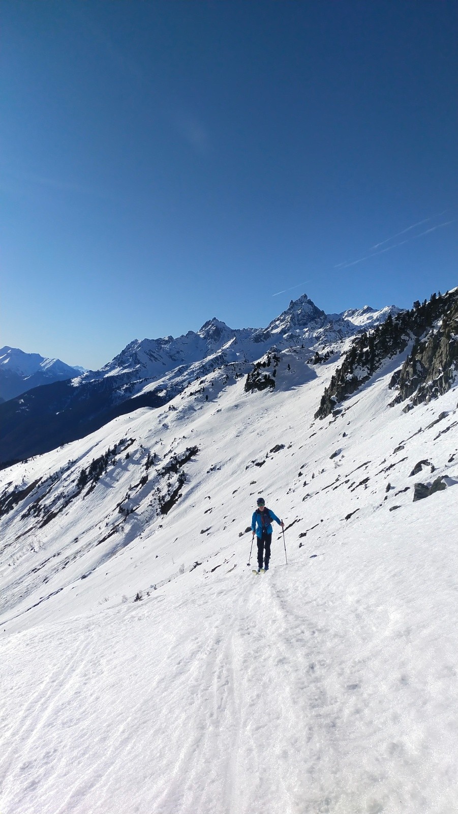 &nbsp;Sous le pic du pin