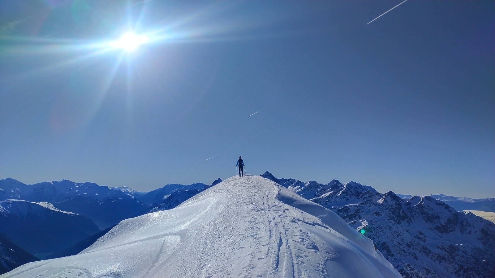 &nbsp;Élie regarde à l'horizon&nbsp;