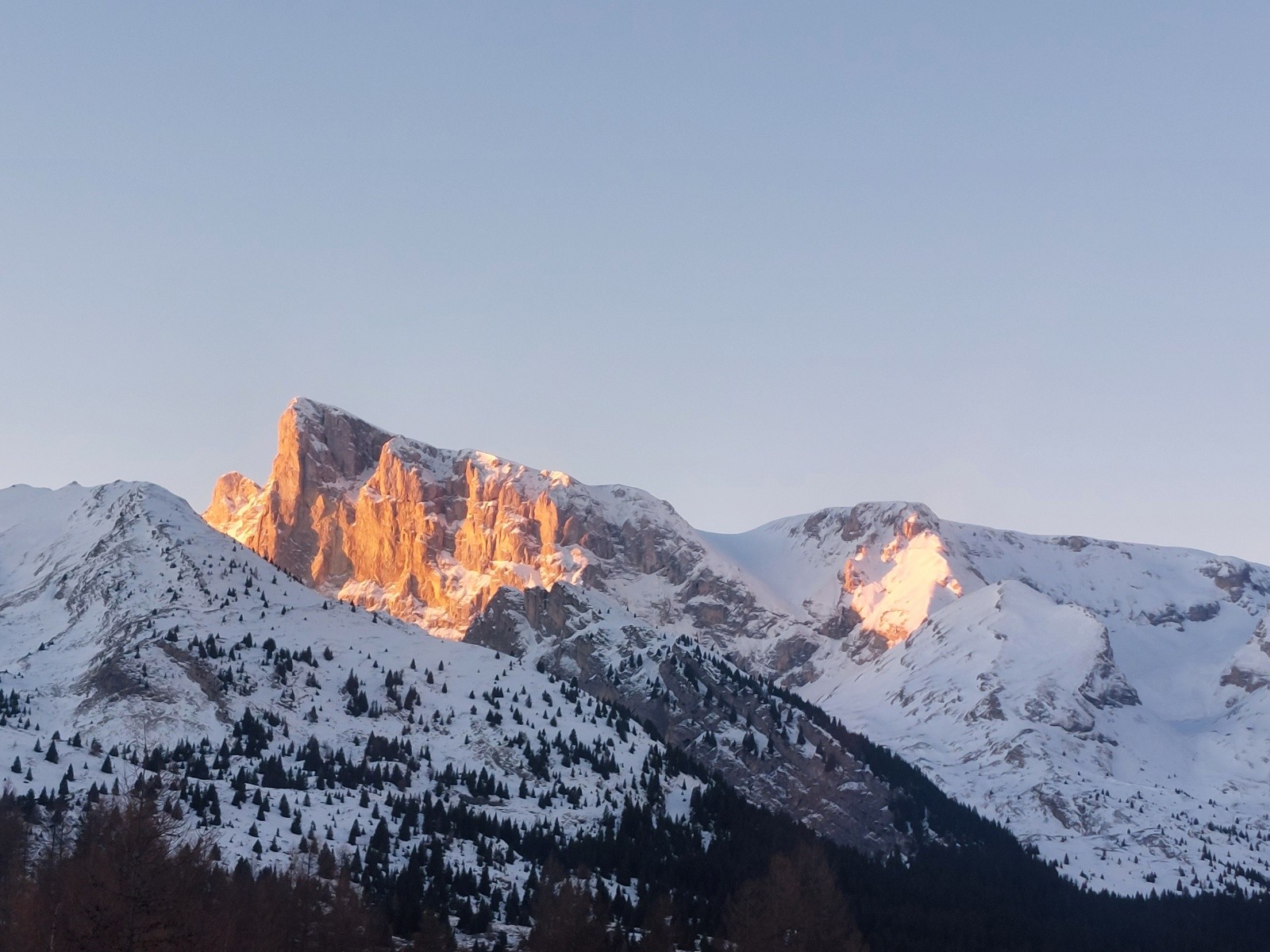 #1 Le pilier E Le pilier E