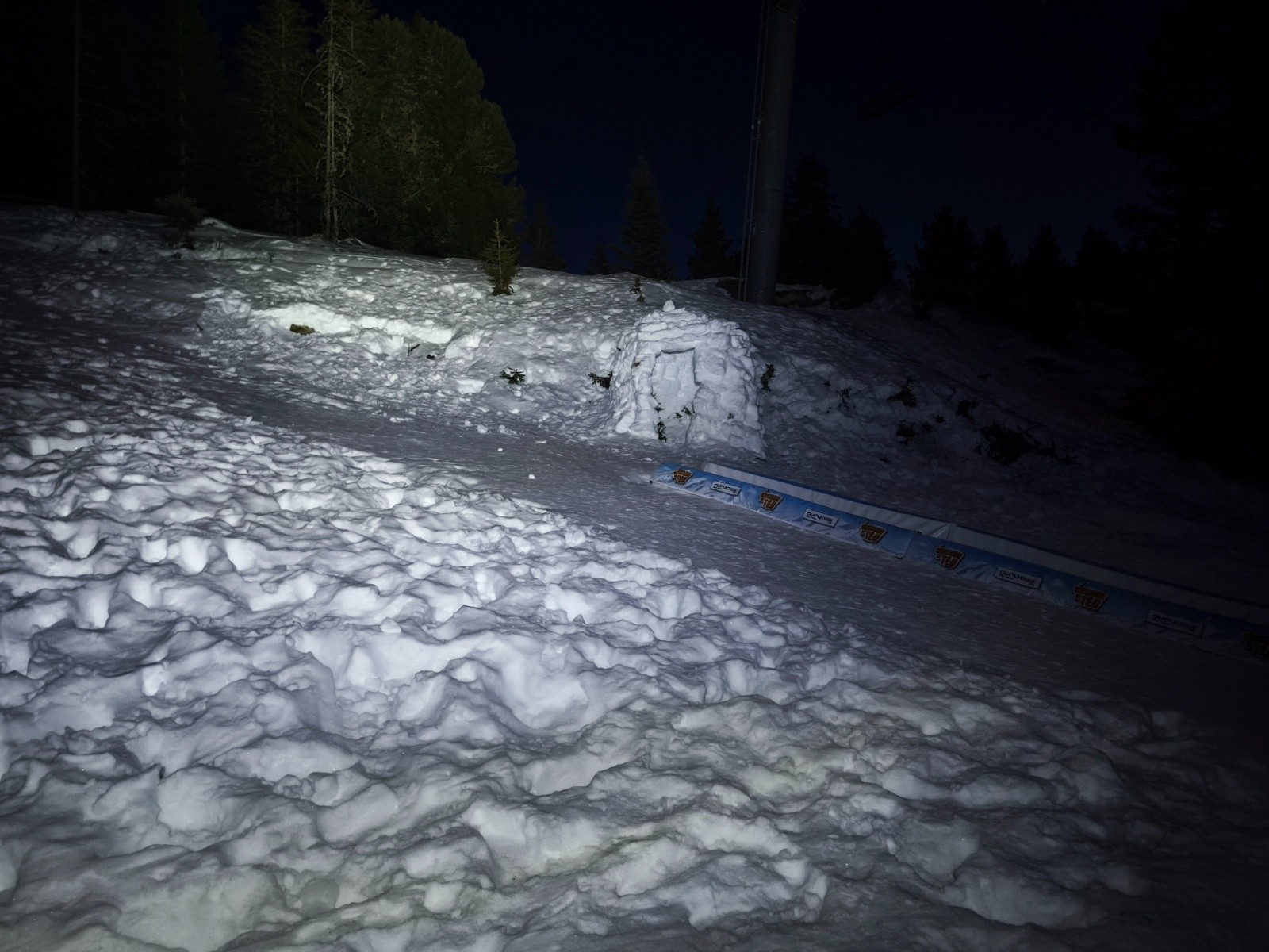 Il y en a qui devait pas bien avoir envie de skier aujourd'hui à priori, belle réussite en tout cas.