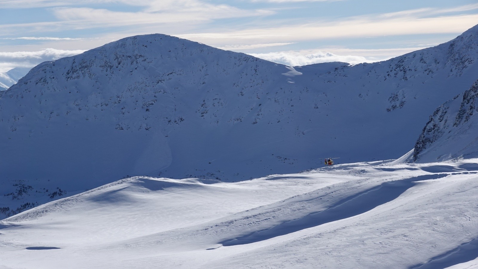 L'hélicoptère de la sécurité civile qui vient d'effectuer un secours sous la Serra de Mauri