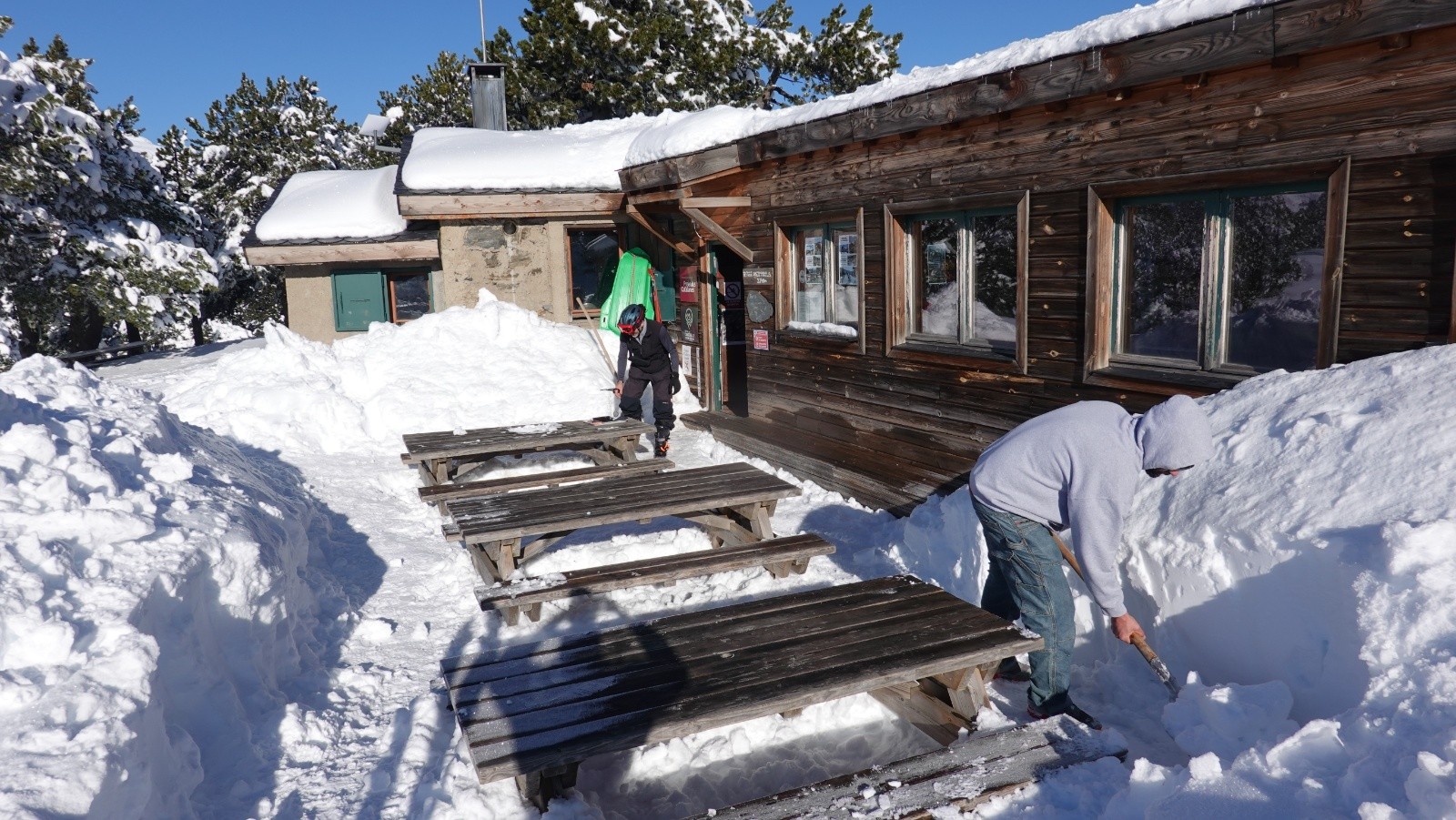 Au Refuge des Camporells, je récupère Eric