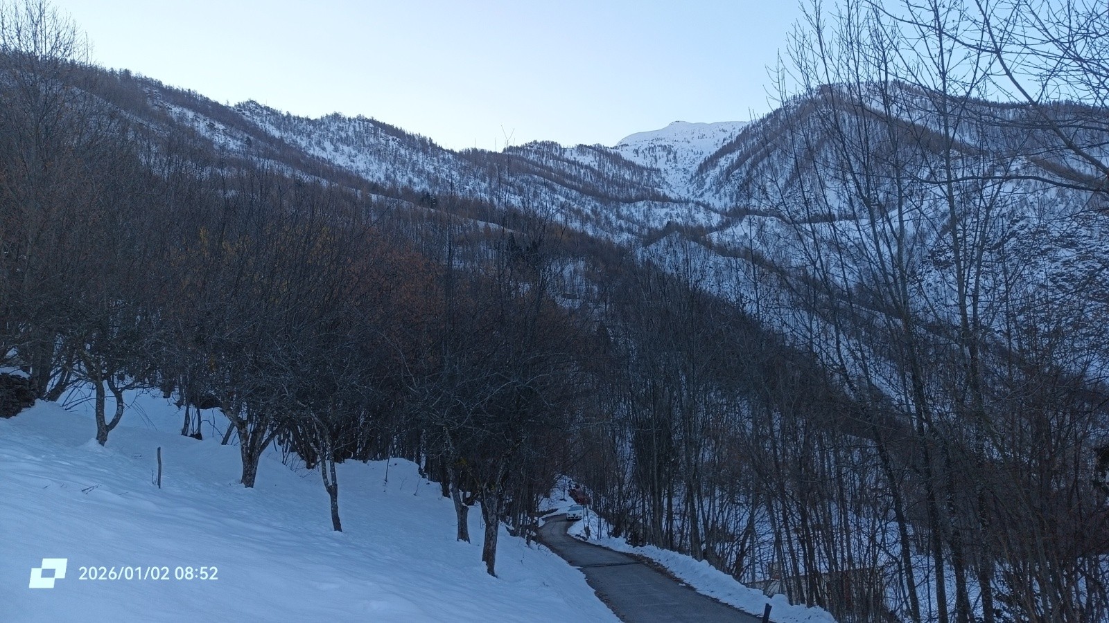 #1 La face nord depuis le parking La face nord depuis le parking