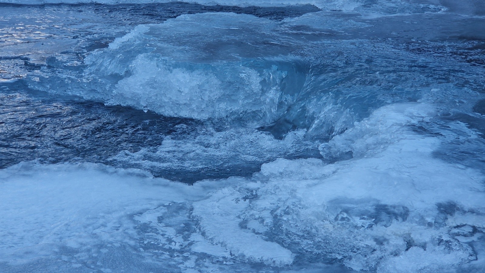 Combat des Eléments: fluide contre solide