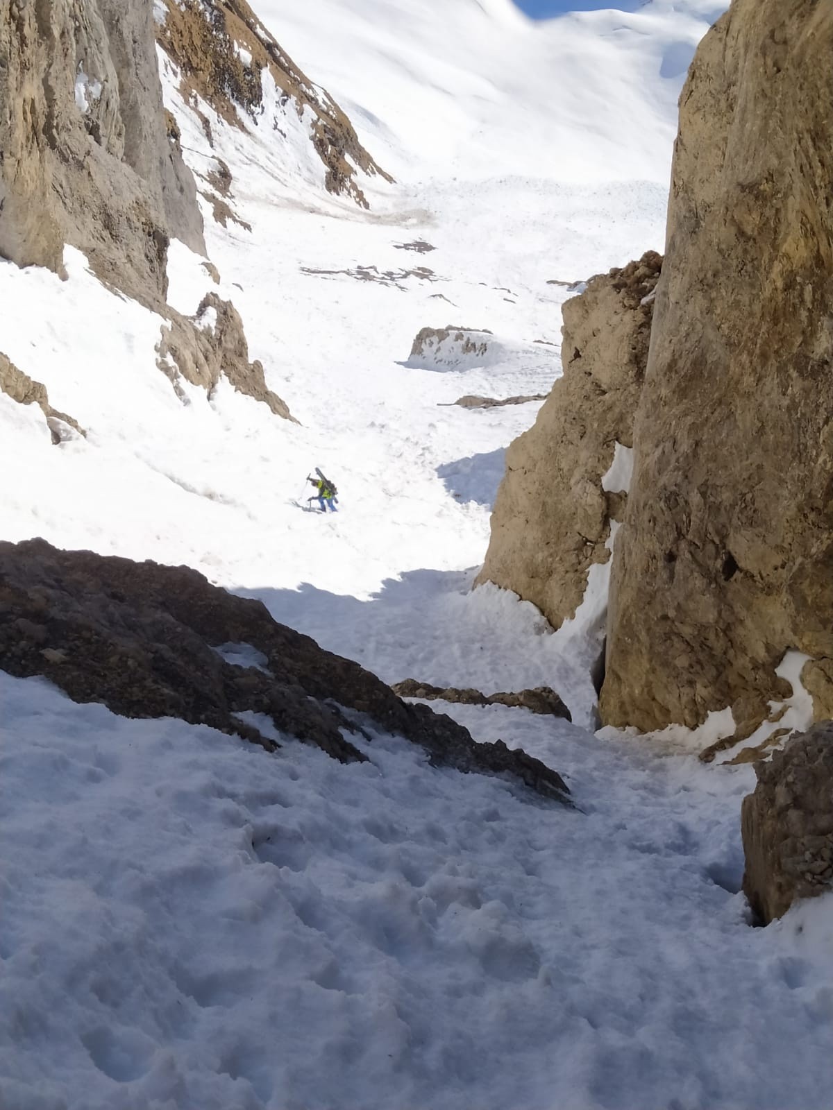 remontée face sud du col du trou