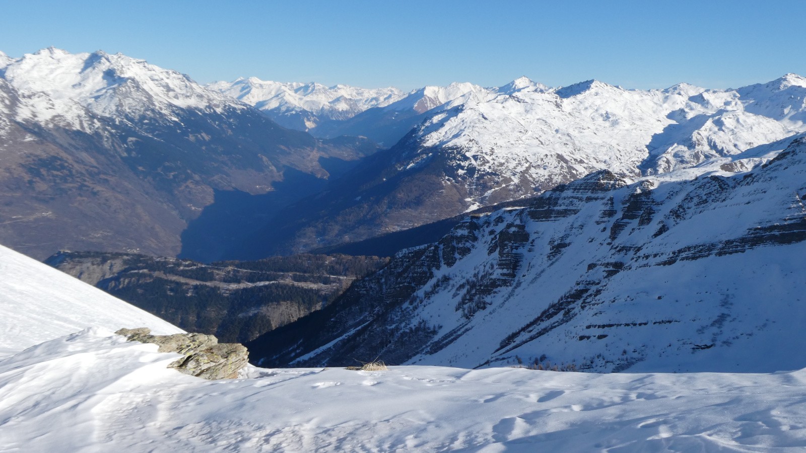 J2 la vallée entre dans l'ombre et moi je m'arrête ici&nbsp;