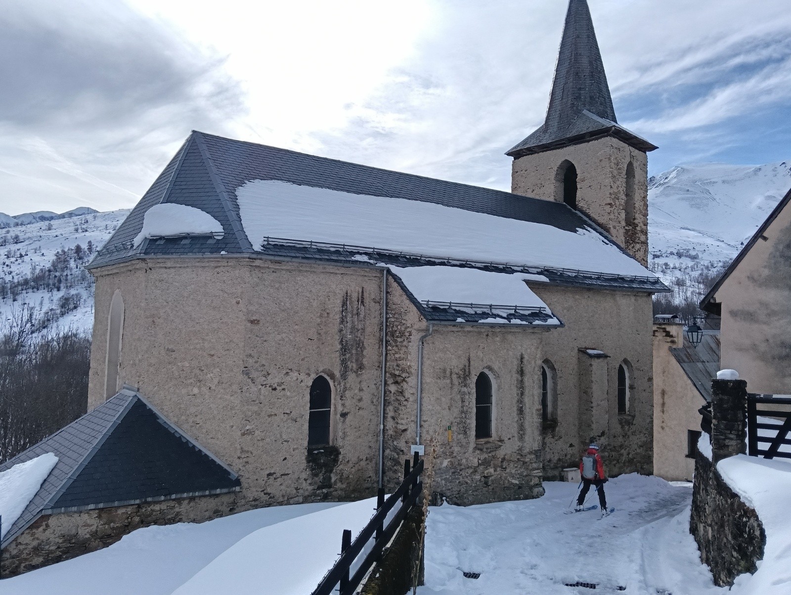 entrée dans le village&nbsp;&nbsp;