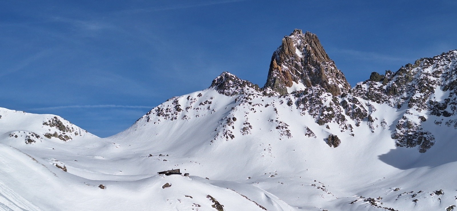 #20 Refuge de presset et aiguille de la nova Refuge de presset et aiguille de la nova