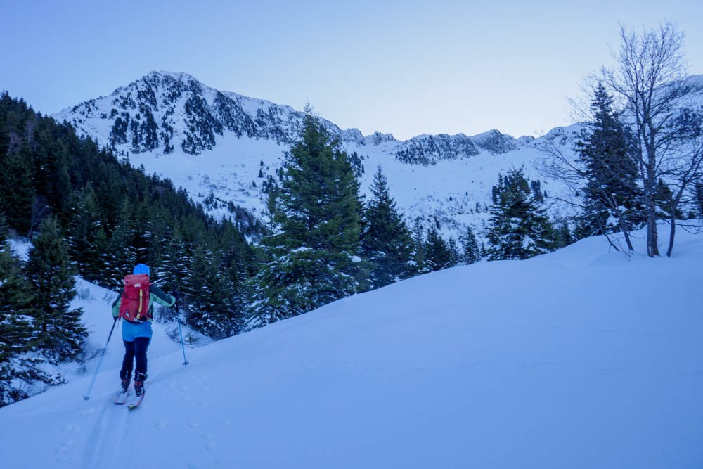 Droit devant un couloir ..on y va ?