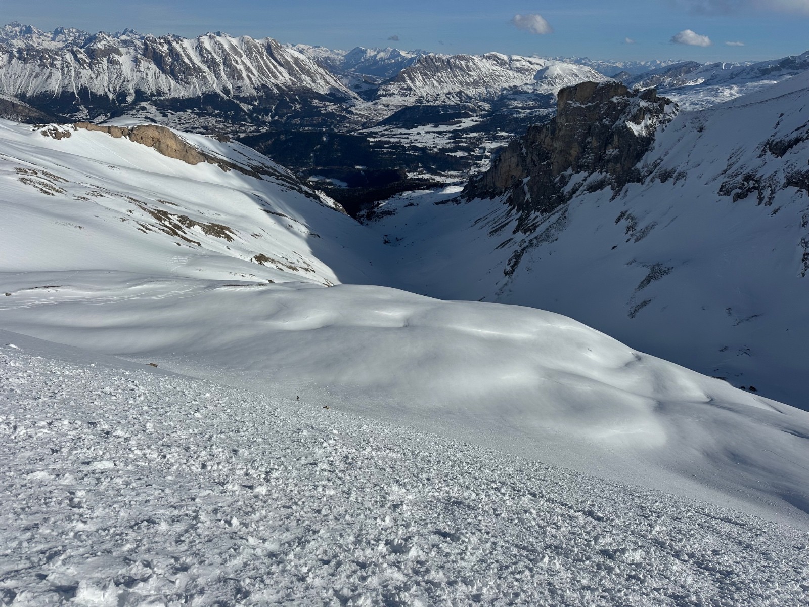#4 Le versant sud est: agréable à skier malgré les apparences. Le versant sud est: agréable à skier malgré les apparences.