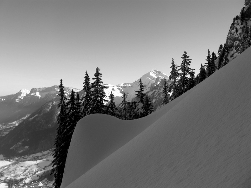 Suet : Vue sur le Jalouvre depuis le couloir