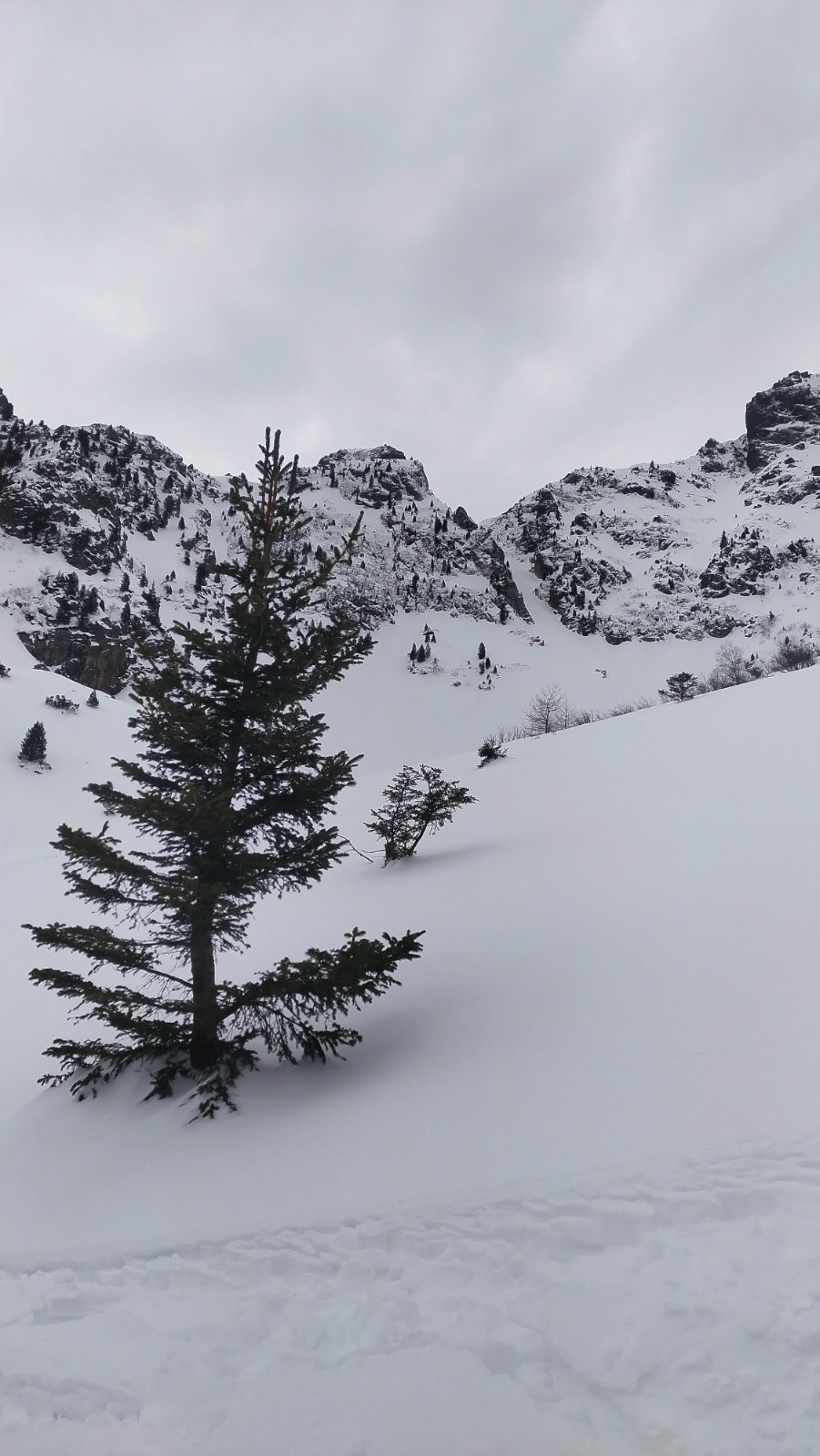 #19 Couloir de roche fendue Couloir de roche fendue