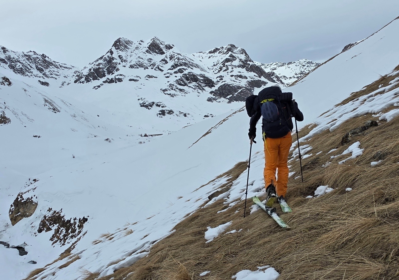 &nbsp;Ski sur herbe en versant sud