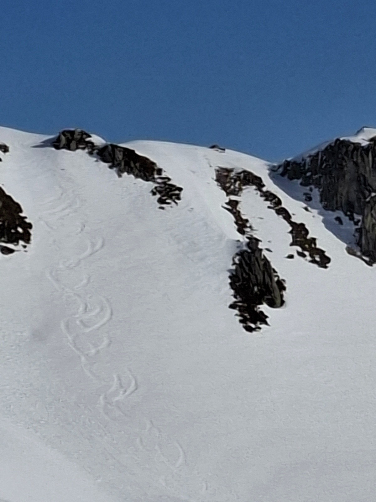 Couloir redescente direction lac Branlay pour reprendre l'itinéraire classique des Frettes . Photo prise au retours