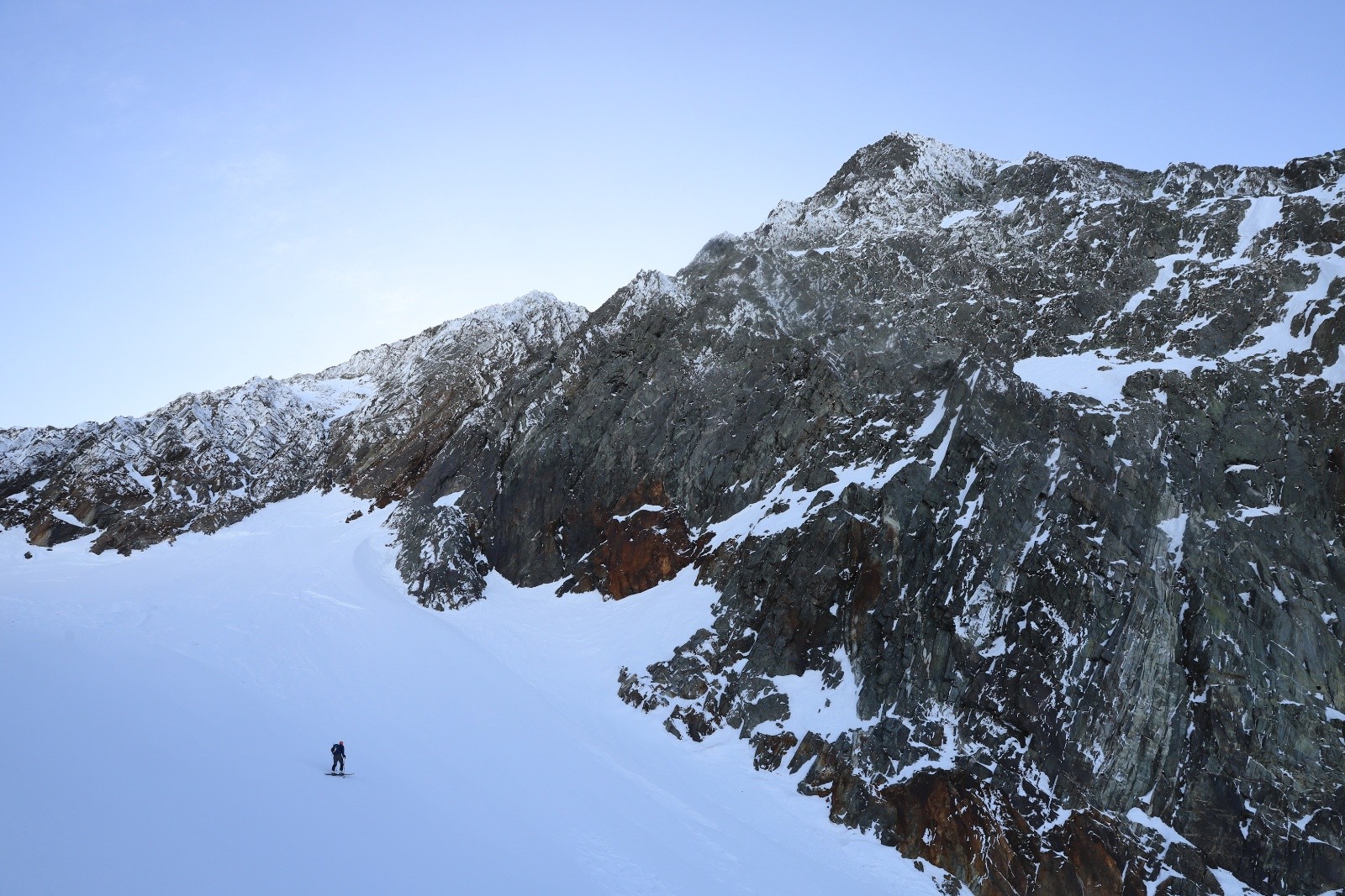 &nbsp;Rocher d'Arguille avec le sommet bien plâtré