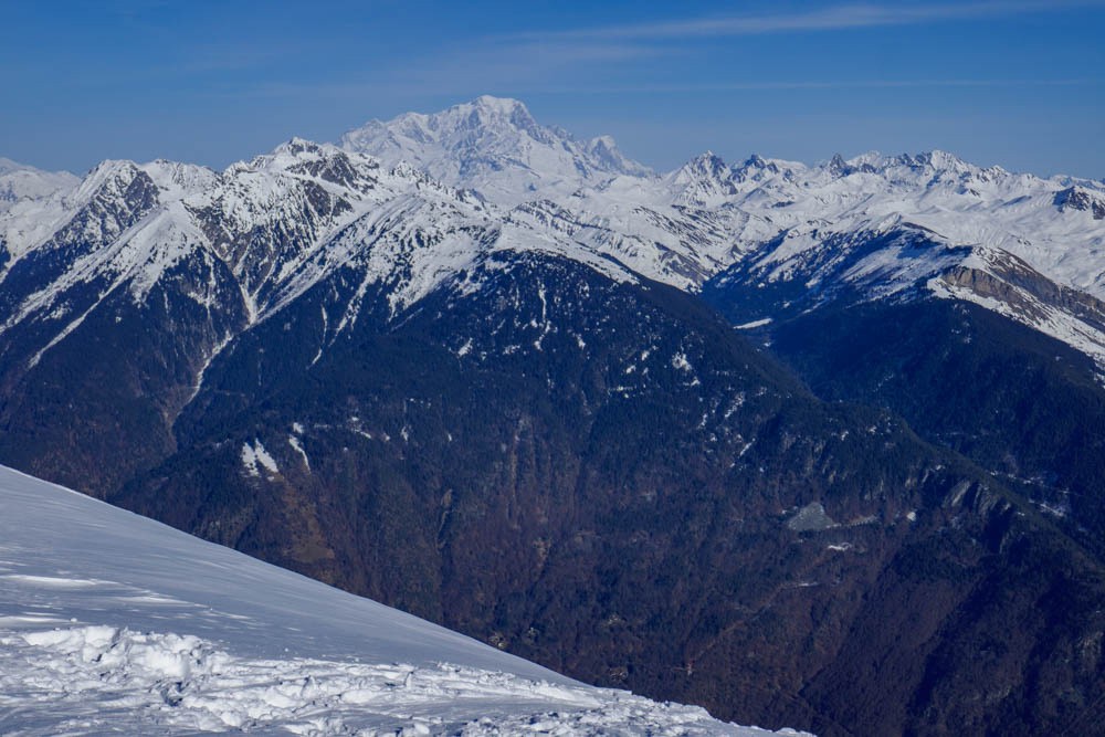 Ya des montagnes dans le coin