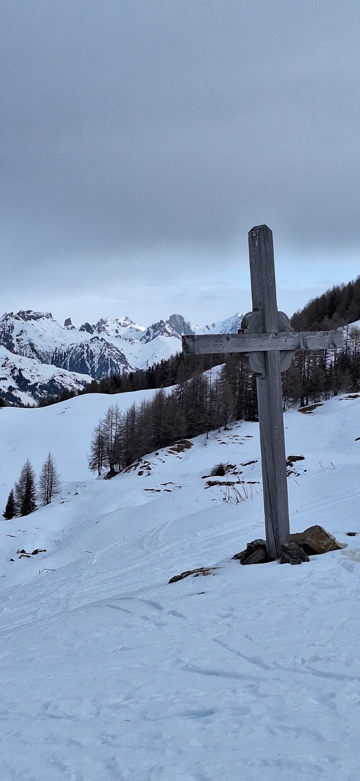 Pierra Menta en fond