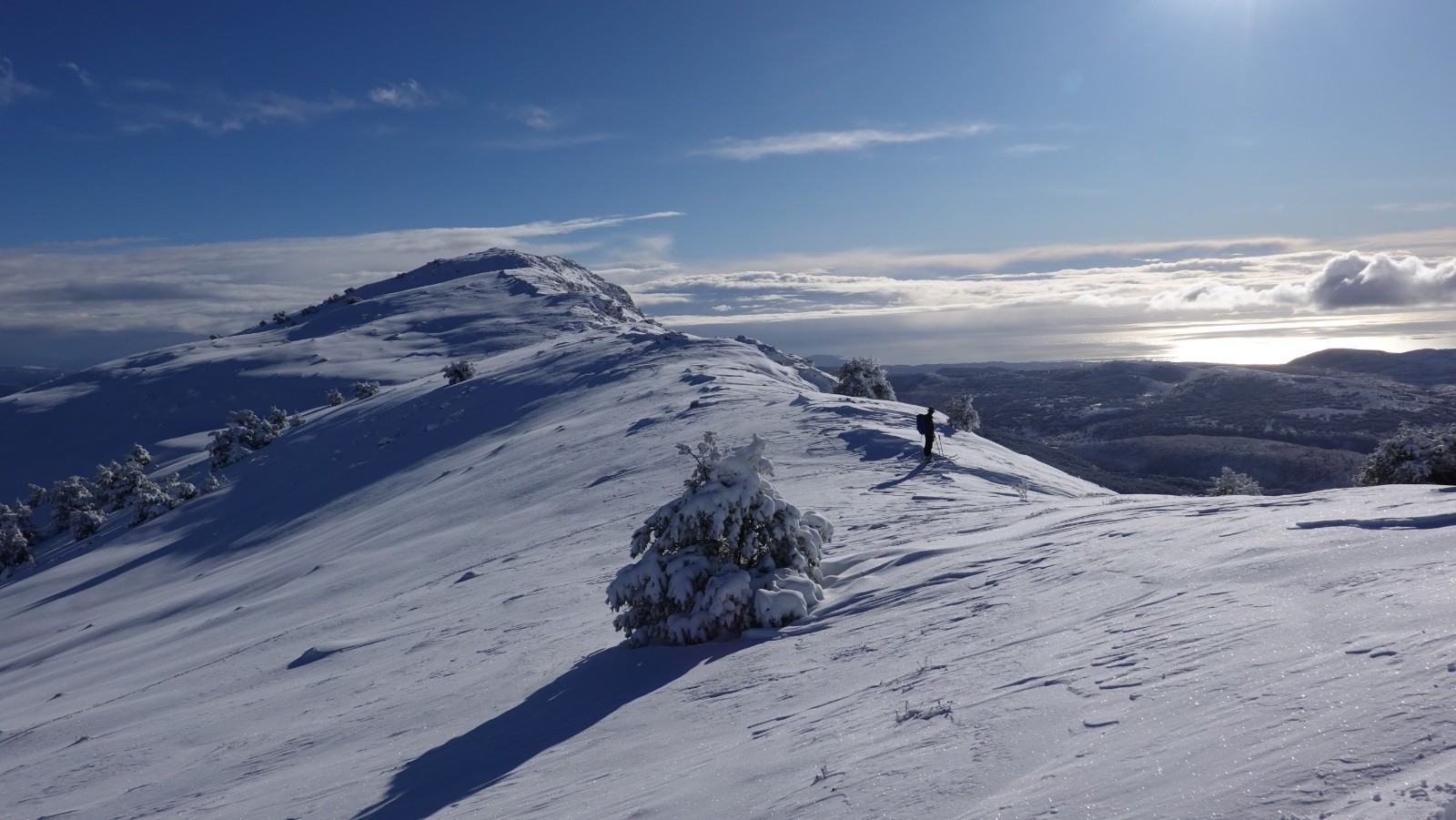 Croix de Verse et mer Méditerranée