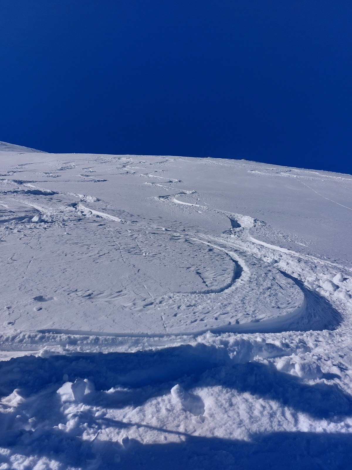 &nbsp;sous le sommet